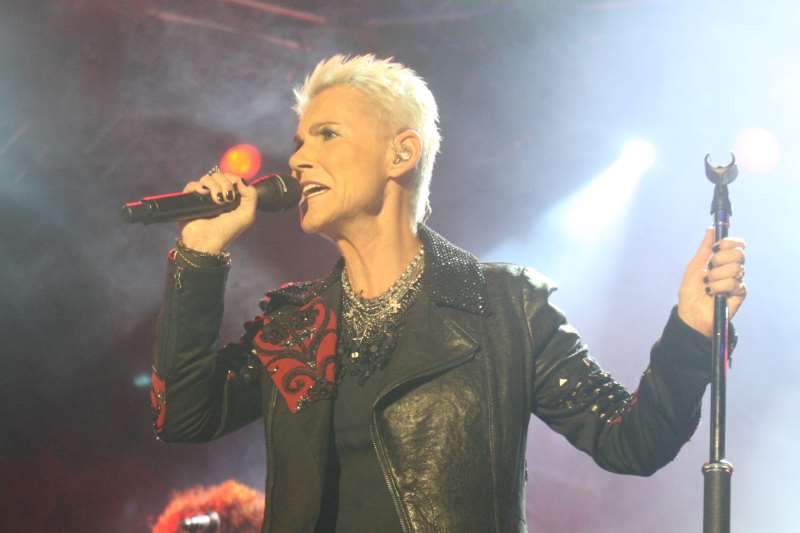 Em 2002, Fredriksson foi diagnosticada com um tumor no cérebro