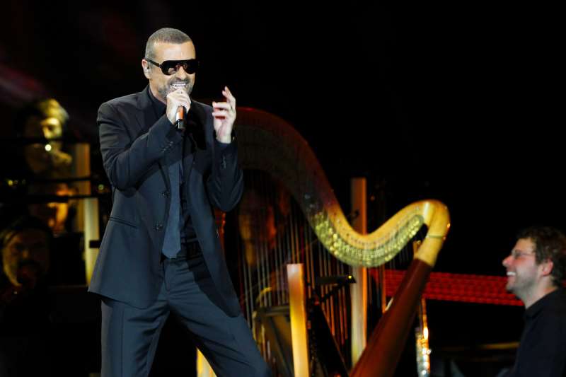 Cantor George Michael faleceu aos 53 anos, segundo jornais internacionais