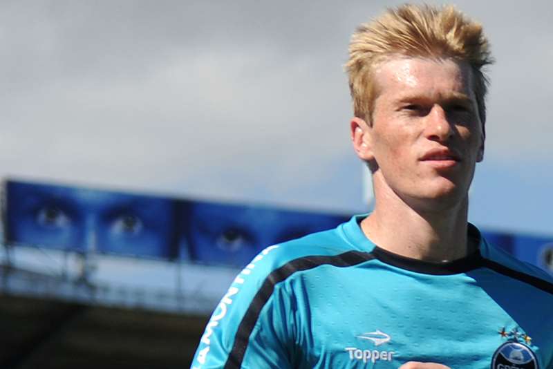 Jogador tem passagens por Grêmio, São Caetano, Londrina Cruzeiro e Ponte Preta