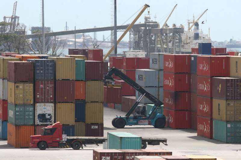 Também será cobrado um valor um valor que varia de R$ 38,56 a R$ 3,86 por mercadoria adicionada