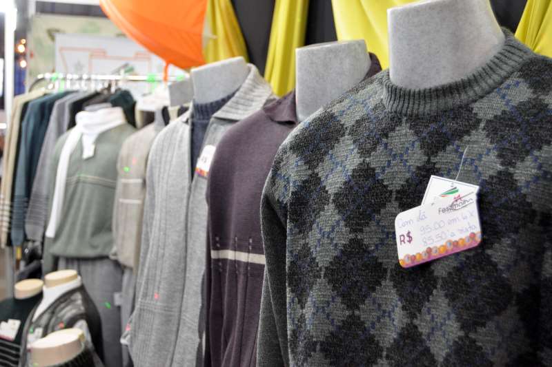 Feira ocorre sempre aos fins de semana no Centro de Eventos da cidade