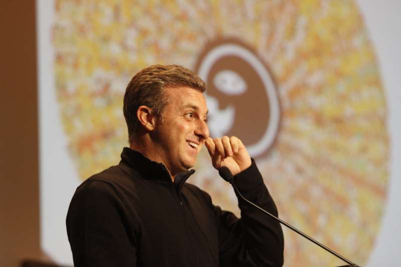 Apresentador confirmou reunião, mas negou que tenha discutido entrada no partido