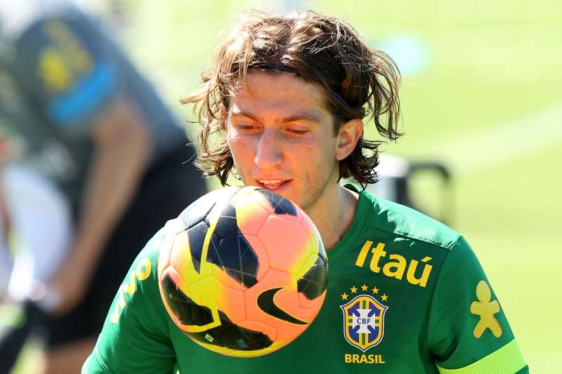 Participação do lateral na Copa da Rússia dependerá do tempo de recuperação da fratura