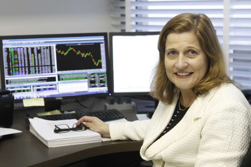 Débora aponta a crise iniciada em 2008 como um dos inibidores para aplicar