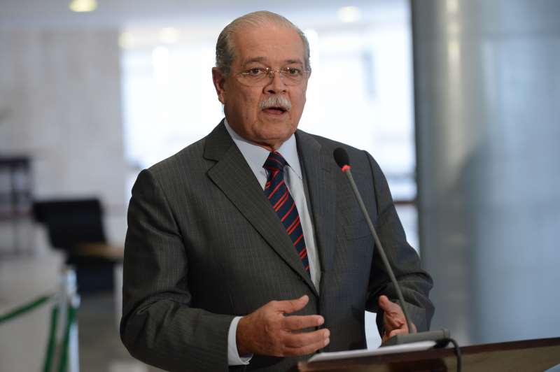 Borges teme 'engessamento'