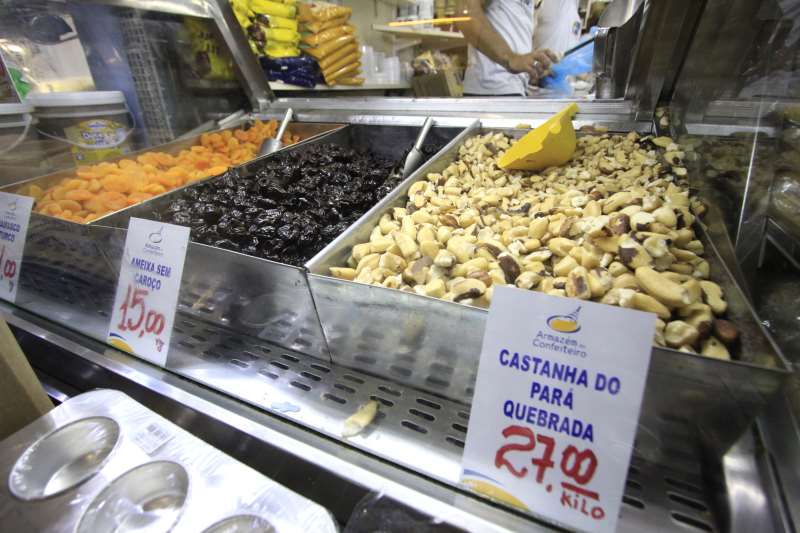 Portaria regula compra de alimentos sob tarifaço dos EUA