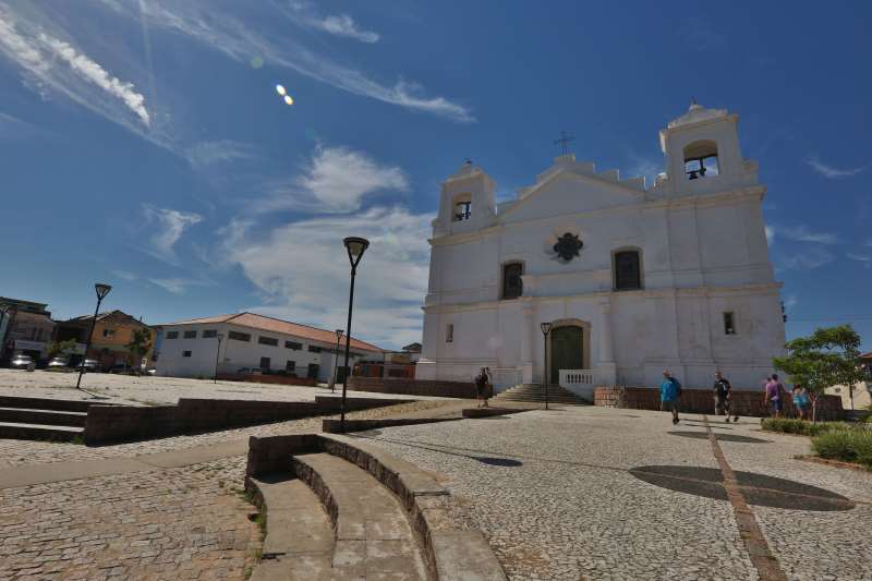 Salários dos cargos no município podem chegar a R$ 14 mil 