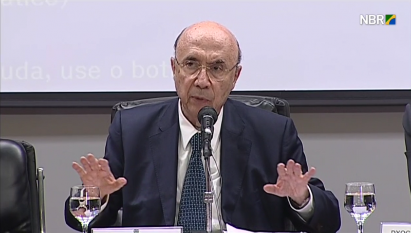 Meirelles classificou a desoneração da folha como uma "distorção"
