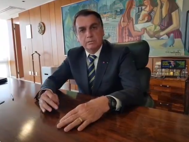 Em vídeo, presidente descartou congelamento e anunciou desistência do programa Renda Brasil