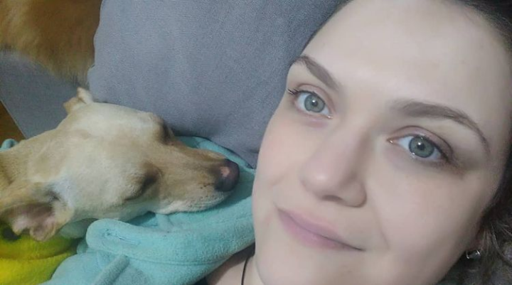 Carolina Zanon tem uma esp&eacute;cie de 'guarda compartilhada' de Pa&ccedil;oca (foto) e Bela com sua m&atilde;e