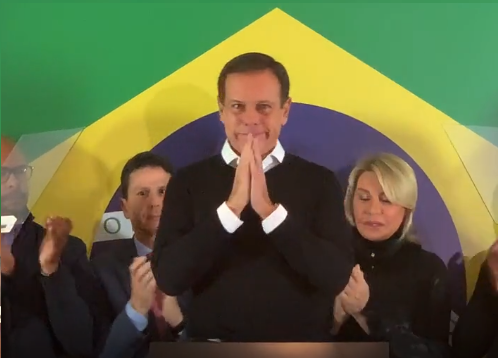 "Hoje, neste 23 de maio, serenamente, entendo que não sou o nome da cúpula do PSDB. Aceito essa realidade com a cabeça erguida", disse Dória em pronunciamento no início desta tarde