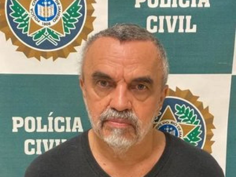 Os policiais encontraram um computador com imagens e vídeos de sexo envolvendo crianças