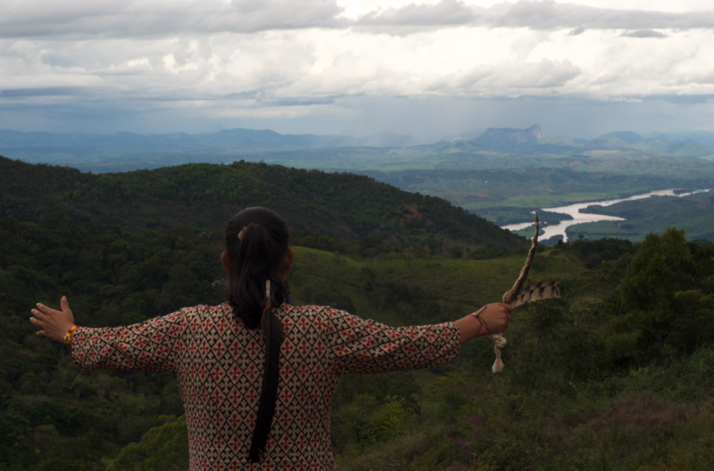 Filmagens foram do sul ao norte do Brasil; na imagem, lideran&ccedil;a do povo Krenak, em Minas Gerais