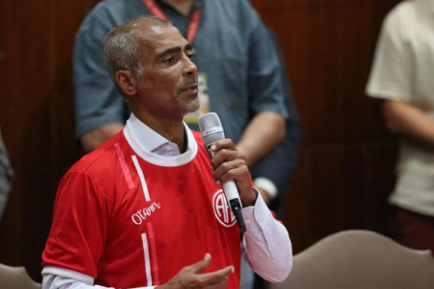 Romário é confirmado como novo presidente do América-RJ