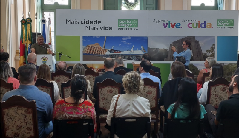 O prefeito Sebastião Melo participou da cerimônia de assinatura de termo de compromisso com a entidade