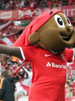 Polícia indicia intérprete de mascote do Inter por importunação sexual