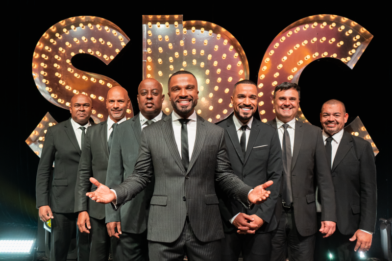 Shows estavam previstos para a próxima semana e foram reagendados para setembro
