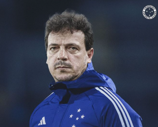 Cruzeiro age rápido e anuncia Fernando Diniz para o comando da equipe até o fim de 2025