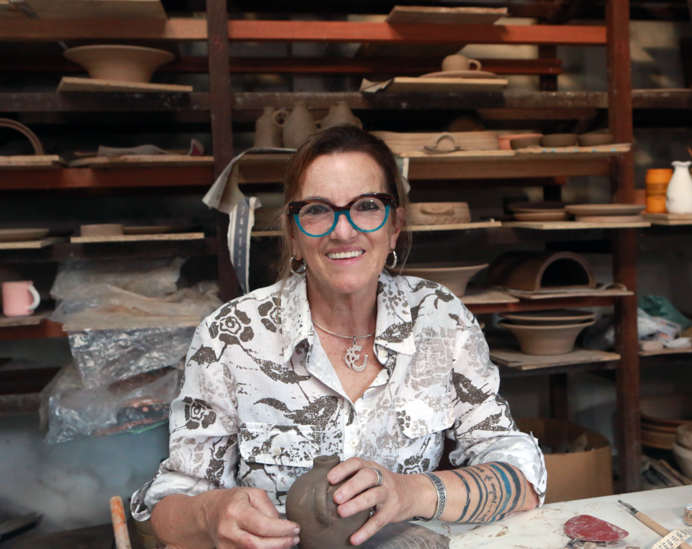 A ceramista Vera Vignatti estar&aacute; na Divina Brasilidade no final da tarde da pr&oacute;xima segunda-feira, dia 18, falando a respeito de suas cria&ccedil;&otilde;es. Imperd&iacute;vel! | NOTRE DAME/DIVULGA&Ccedil;&Atilde;O/JC