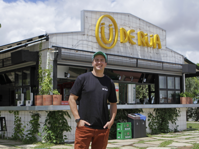 Martin Tellechea est&aacute; entre os s&oacute;cios do grupo Manda Brasa, respons&aacute;vel pelas marcas 20Barra9 e De Rua Foto: andressa pufal/jc