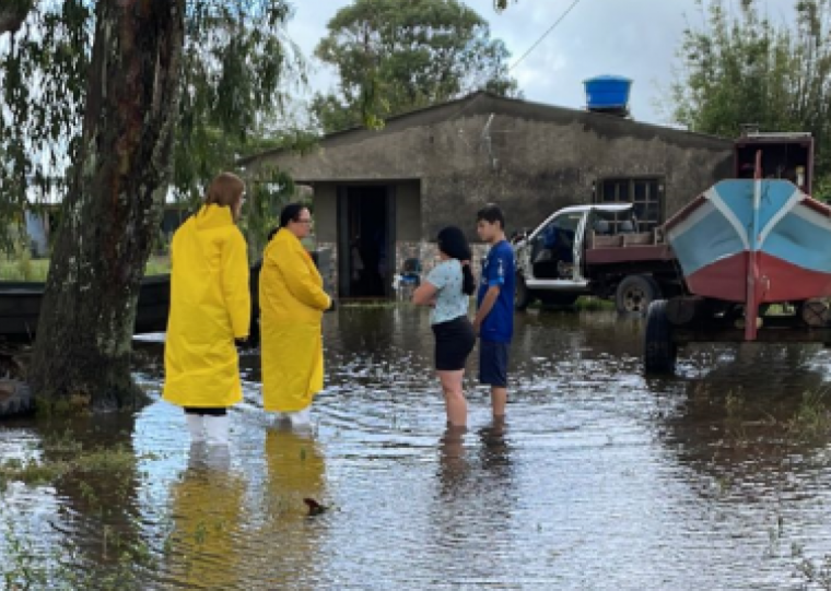 No total, 30 pessoas ficaram desalojas e buscaram abrigo na casa de parentes