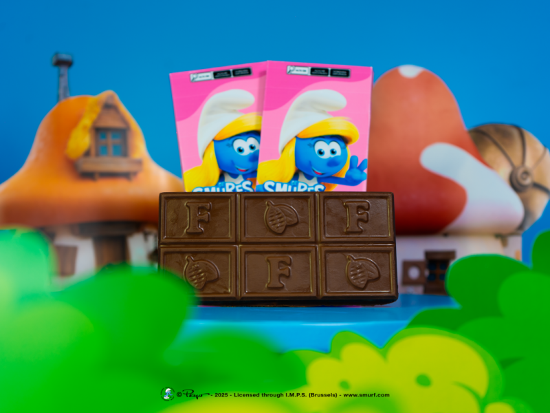 A parceria entre a Florybal e Os Smurfs é a novidade da marca para a Páscoa 2025 Foto: Lucas Radmann/Divulgação/JC
