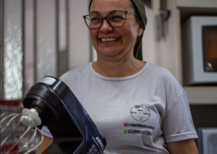 Marivane Oliveira Camara, fundadora da Mari Doces e Sabores, enfrentou um desafio comum: o ambiente online era completamente desconhecido