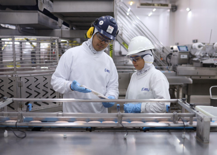 Com duração de 12 meses, o programa propõe uma imersão prática em áreas como produção, manutenção, agropecuária e garantia da qualidade