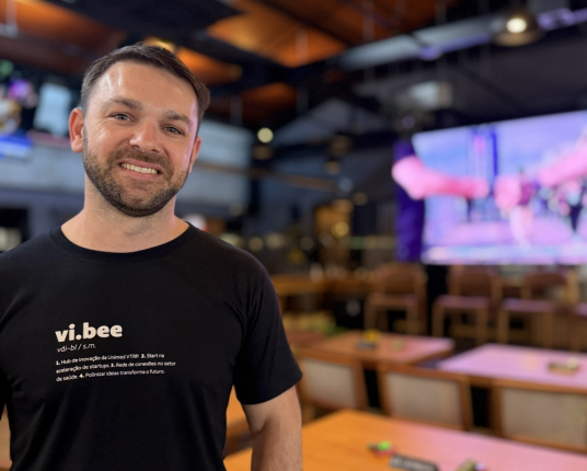 Vibee projeta acelerar pelo menos 20 healthtechs em 2026