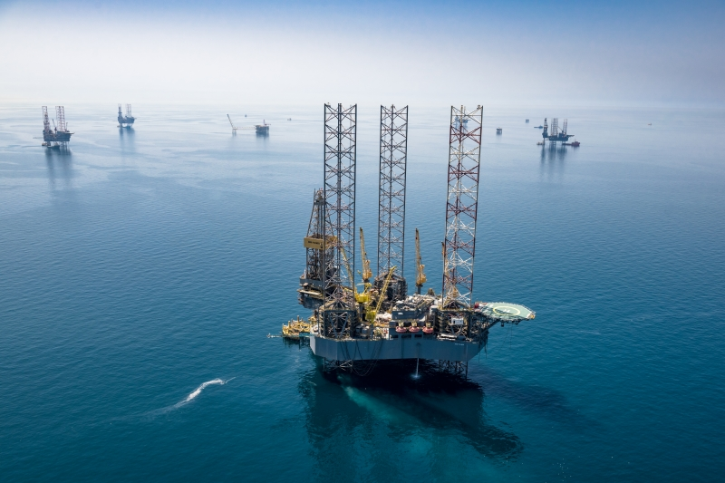 WTI para setembro fechou em alta de 2,55%; Brent para outubro encerrou a US$ 90,87 o barril