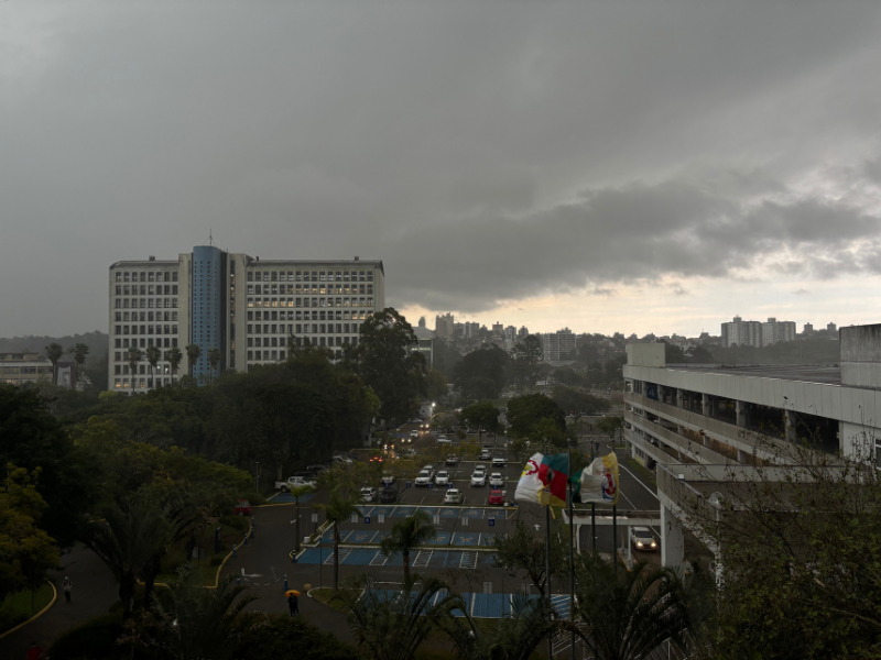 Guaíba tende a baixar, mas temporais podem atingir o RS neste sábado