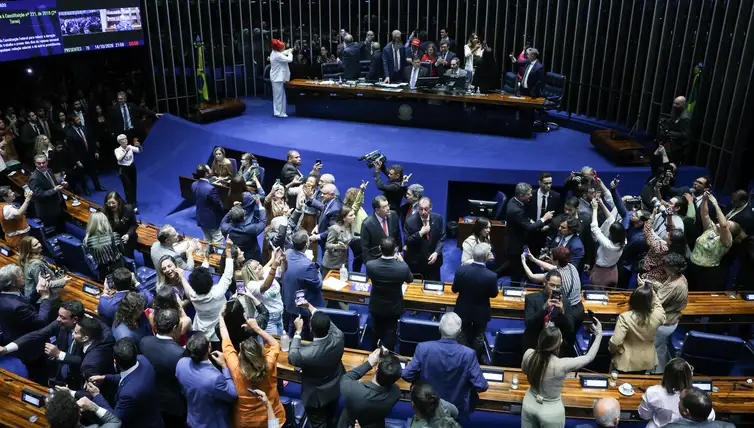 Senado votou o fim da escala 6X1 em sessão realizada na quarta-feira (14)